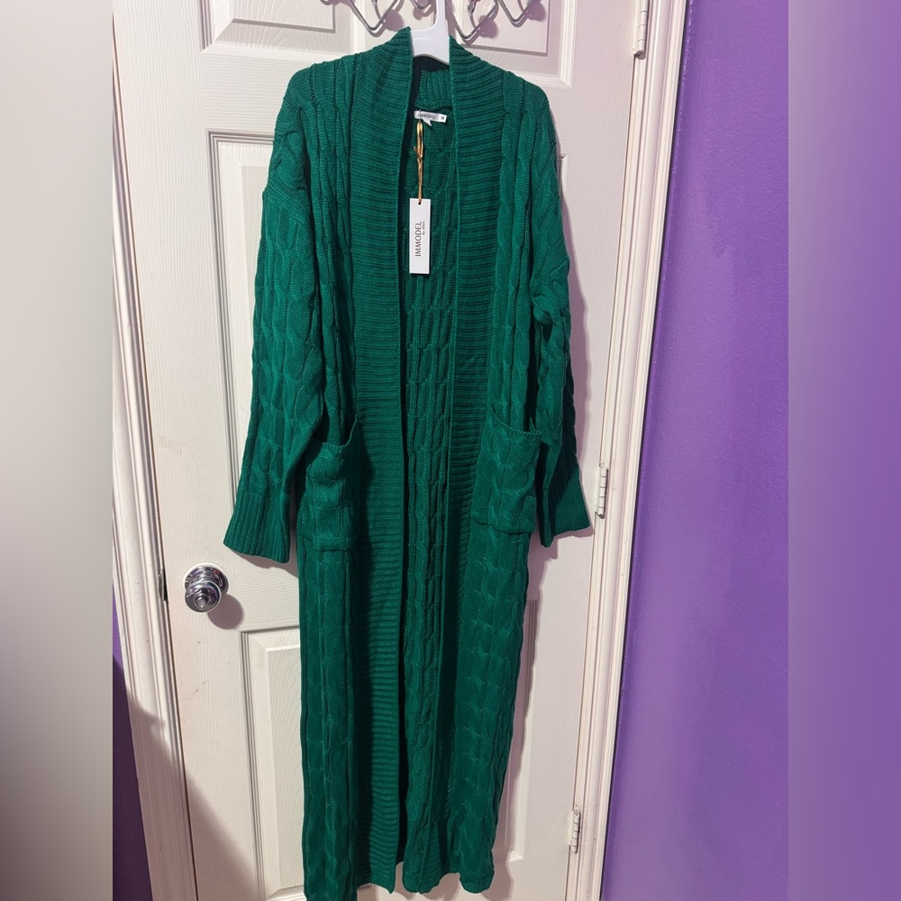 Elegant Green Cable Knit Cardigan